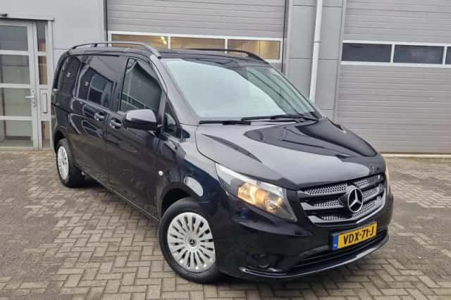 Mercedes-Benz Vito (2018) thumbnail 4