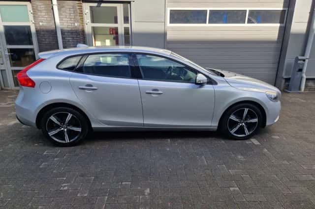 Volvo V40 (2014) thumbnail 5