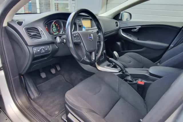 Volvo V40 (2014) thumbnail 6