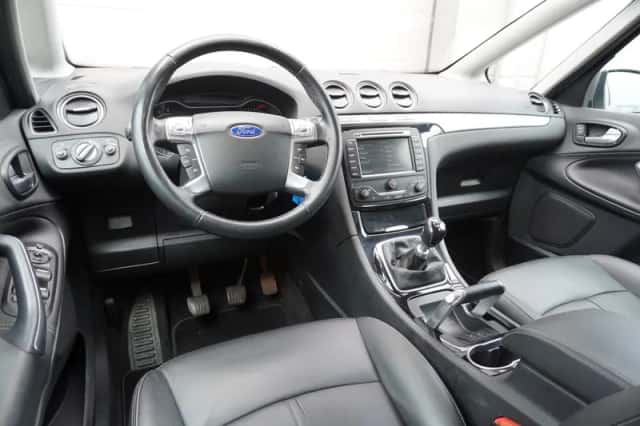Ford S-Max (2013) thumbnail 4
