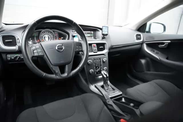 Volvo V40 (2017) thumbnail 4
