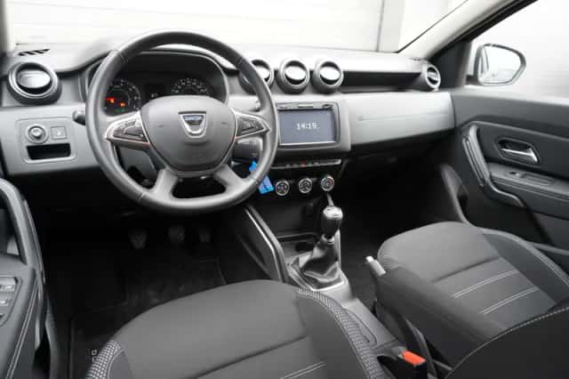 Dacia Duster (2018) thumbnail 4