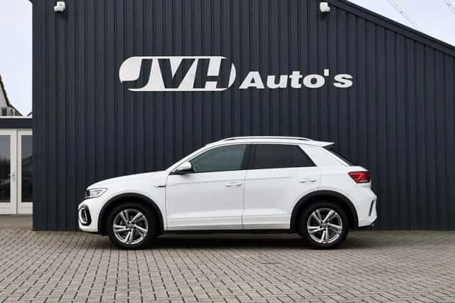 Volkswagen T-Roc (2022) thumbnail 2