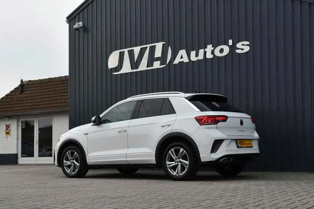 Volkswagen T-Roc (2022) thumbnail 3