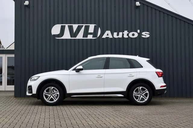 Audi Q5 (2021) thumbnail 2