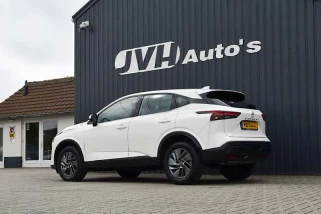 Nissan Qashqai (2023) thumbnail 3