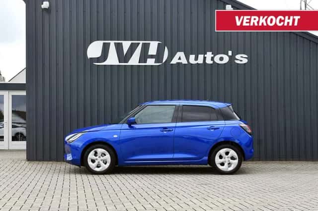 Suzuki Swift (2025) thumbnail 2