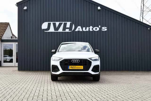 Audi Q5 (2024) thumbnail 4