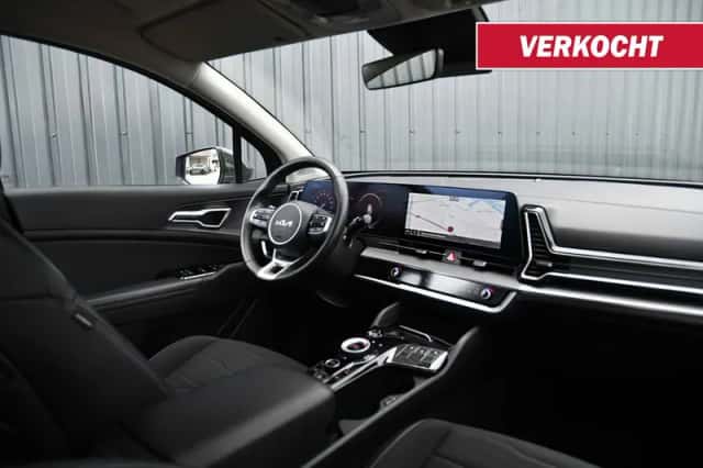 Kia Sportage (2023) thumbnail 3