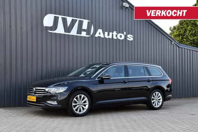 Volkswagen Passat (2023) thumbnail 1