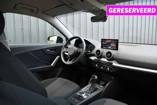 Audi Q2 (2023) thumbnail 3