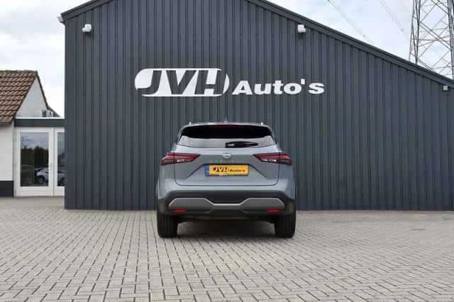 Nissan Qashqai (2023) thumbnail 5