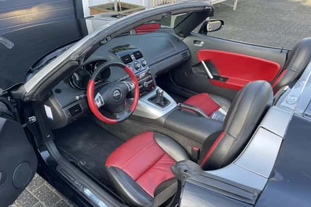 Opel GT (2009) thumbnail 3