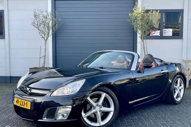Opel GT (2009) thumbnail 4