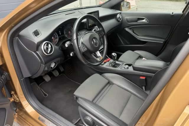 Mercedes-Benz A-Klasse (2017) thumbnail 3