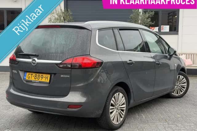 Opel Zafira (2015) thumbnail 2