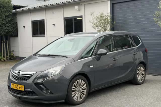 Opel Zafira (2015) thumbnail 6