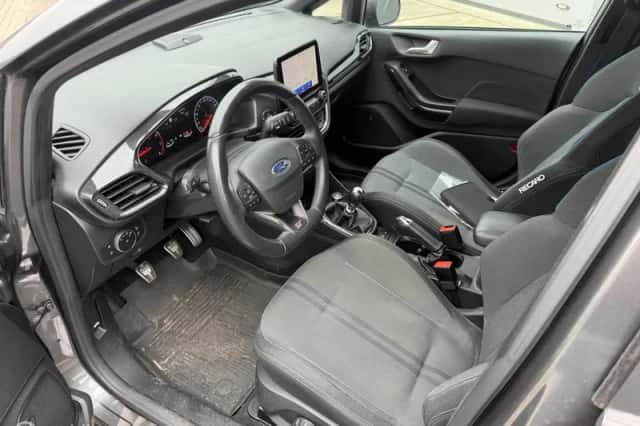 Ford Fiesta (2020) thumbnail 3