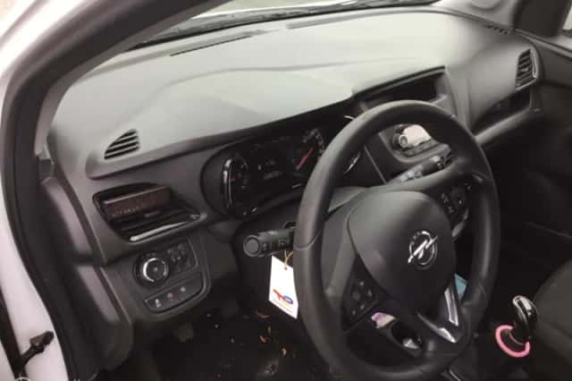 Opel Karl (2017) thumbnail 3