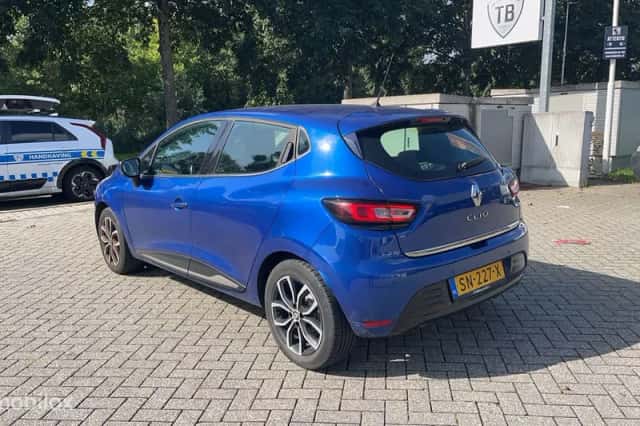 Renault Clio (2018) thumbnail 5
