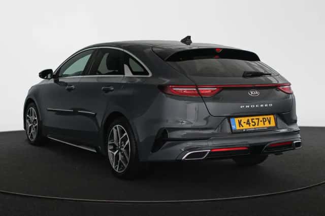 Kia Proceed (2021) thumbnail 4