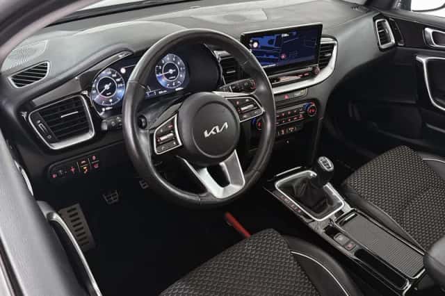 Kia Ceed Sportswagon (2024) thumbnail 5