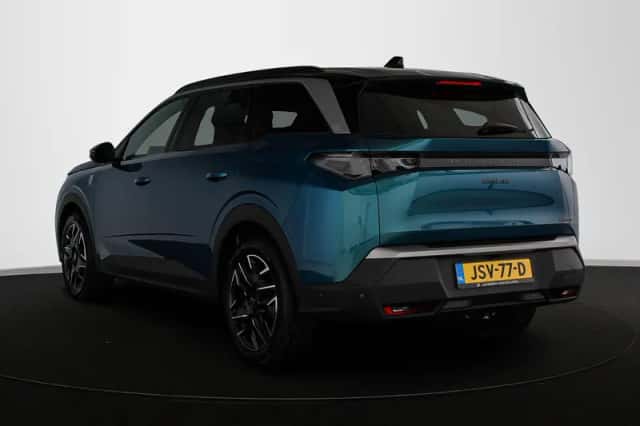 Peugeot 5008 (2025) thumbnail 4