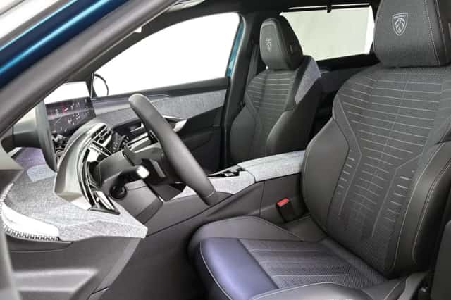 Peugeot 5008 (2025) thumbnail 6