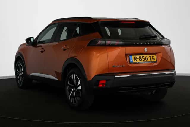 Peugeot e-2008 (2023) thumbnail 4