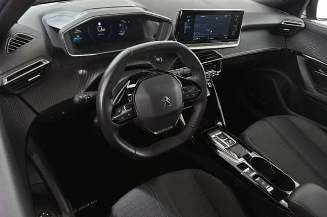 Peugeot e-2008 (2023) thumbnail 5