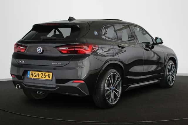 BMW X2 (2021) thumbnail 3