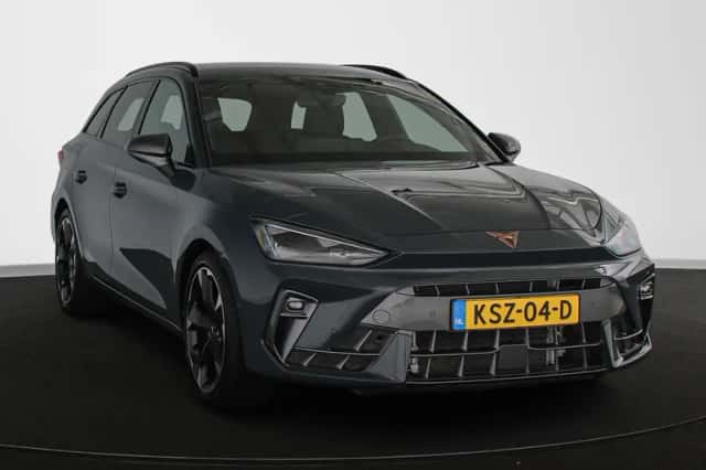 CUPRA Leon Sportstourer (2025) thumbnail 2