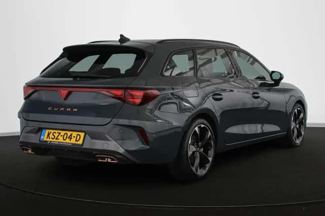 CUPRA Leon Sportstourer (2025) thumbnail 3