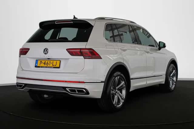 Volkswagen Tiguan (2022) thumbnail 3
