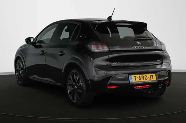Peugeot 208 (2023) thumbnail 4