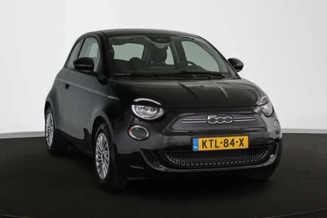 Fiat 500 (2024) thumbnail 2
