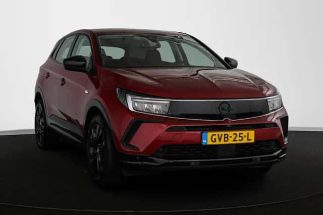 Opel Grandland (2024) thumbnail 2