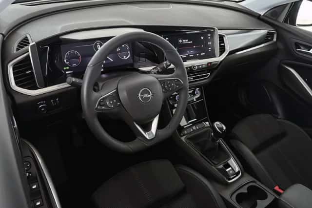 Opel Grandland (2024) thumbnail 5