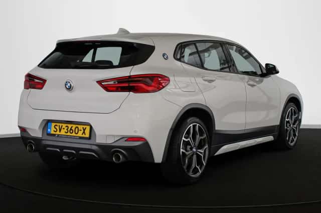 BMW X2 (2018) thumbnail 3