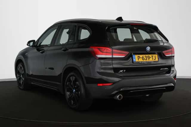 BMW X1 (2022) thumbnail 4