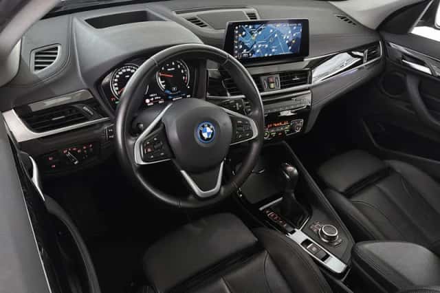 BMW X1 (2022) thumbnail 5