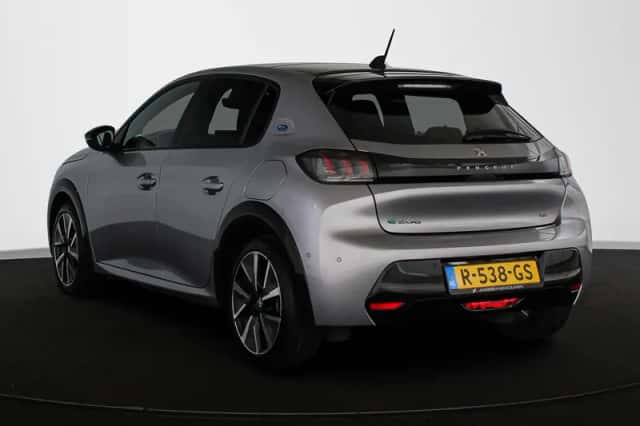 Peugeot e-208 (2022) thumbnail 4