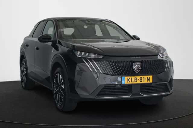 Peugeot 3008 (2025) thumbnail 2