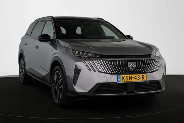 Peugeot 5008 (2025) thumbnail 2