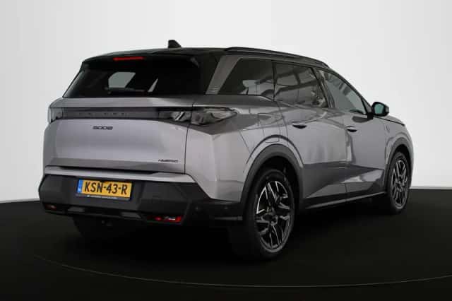 Peugeot 5008 (2025) thumbnail 3