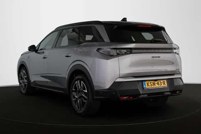 Peugeot 5008 (2025) thumbnail 4