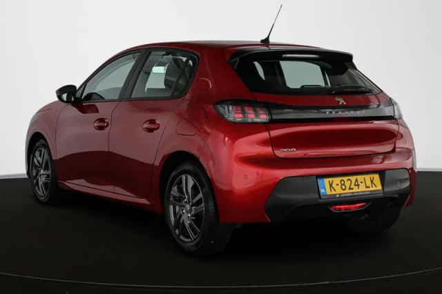 Peugeot 208 (2021) thumbnail 4