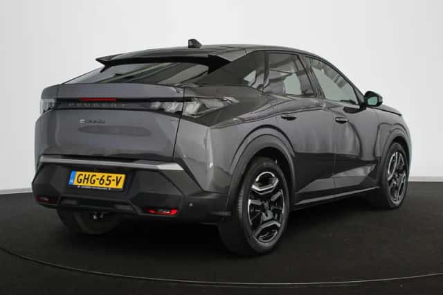 Peugeot e-3008 (2024) thumbnail 3