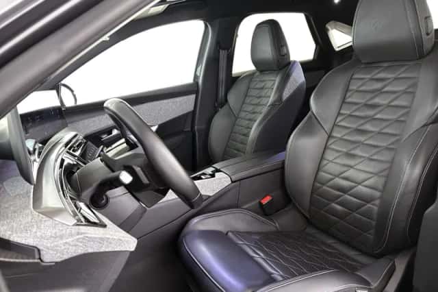 Peugeot e-3008 (2024) thumbnail 6