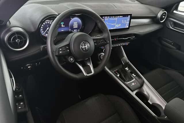 Alfa Romeo Tonale (2025) thumbnail 5